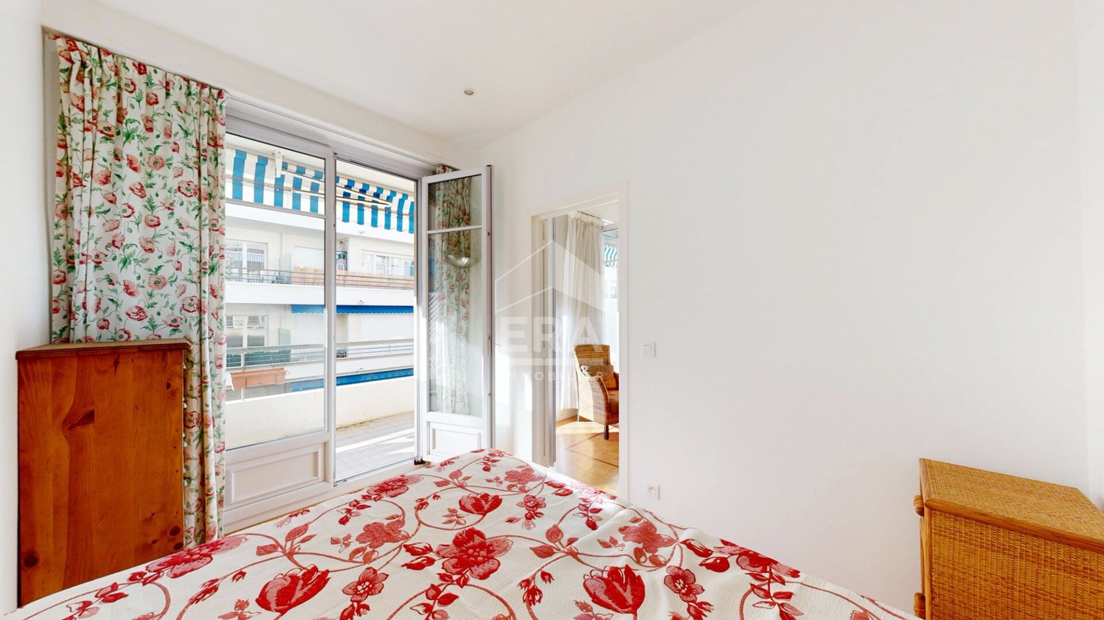 Property photo in Carre d'Or