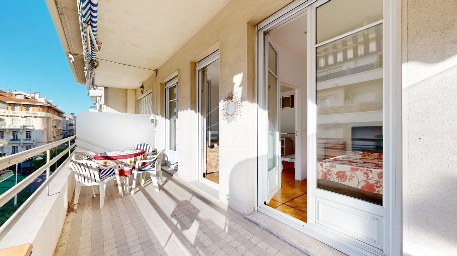 Property photo in Carre d'Or