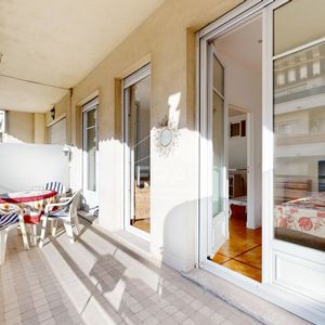 Property in Carre d'Or