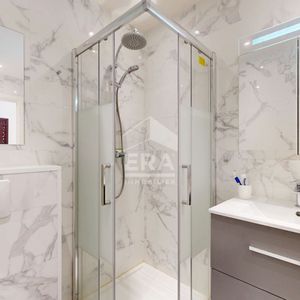 Property in Carre d'Or