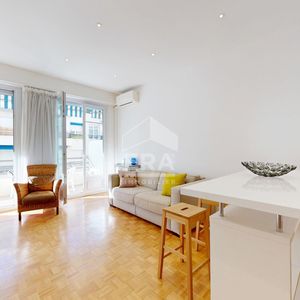 Property in Carre d'Or