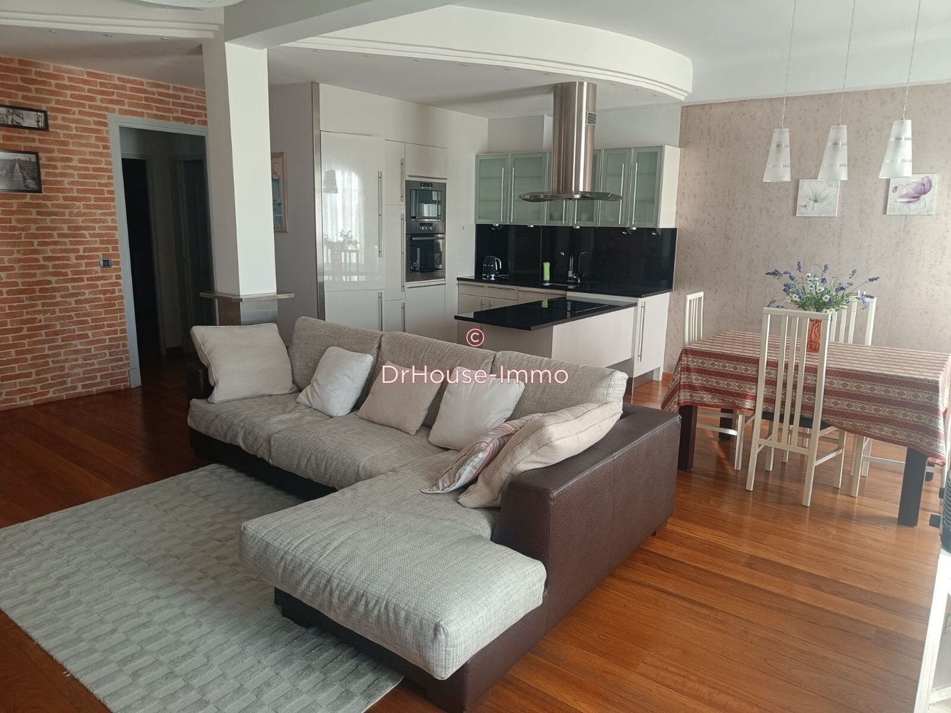 Property photo in Musicians Quarter