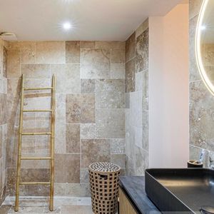 Property in Musicians Quarter