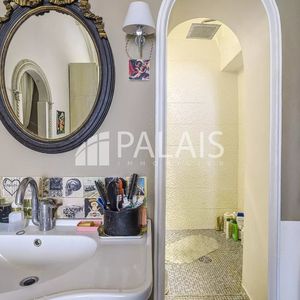 Property in Old Town