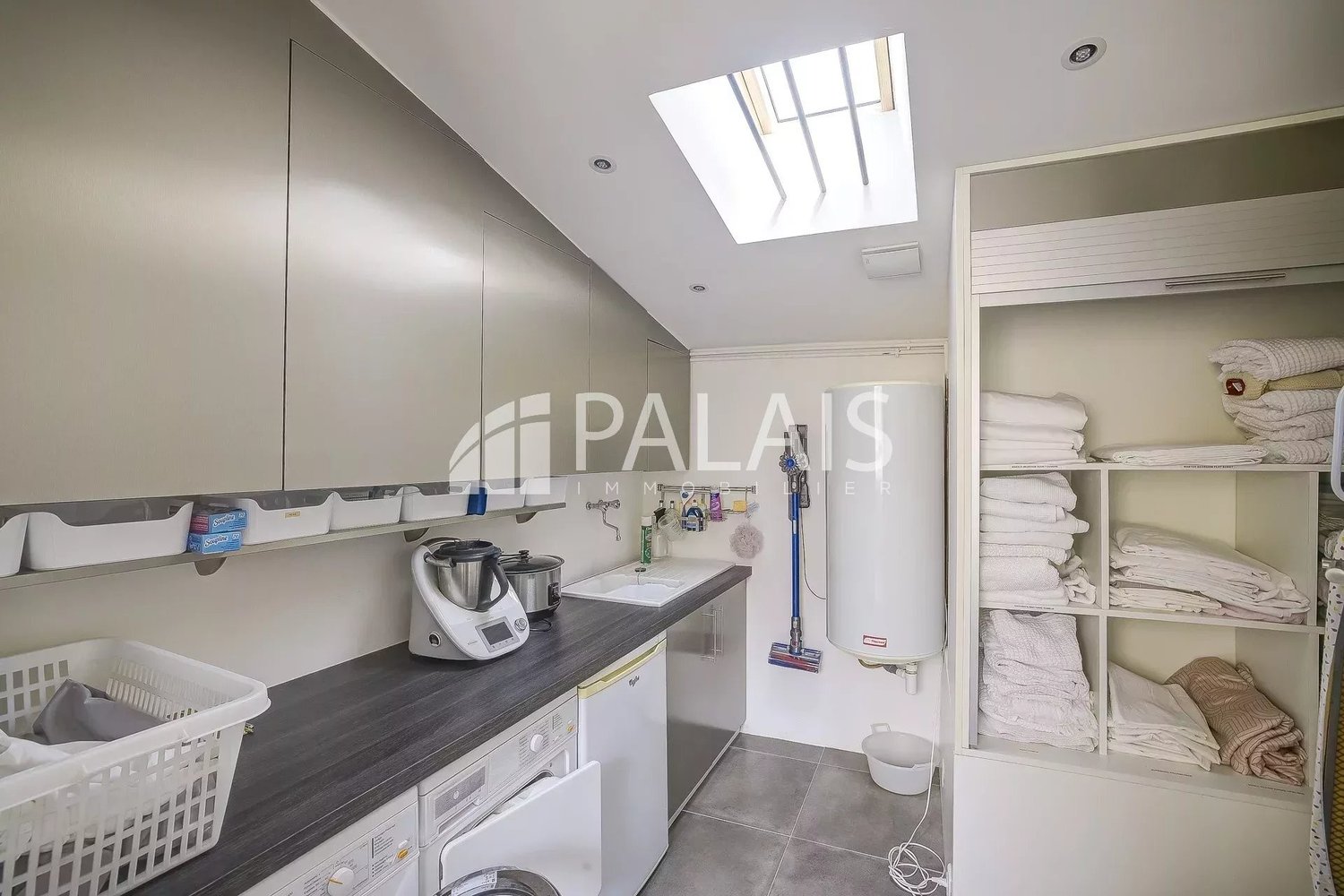 Property photo in Old Town