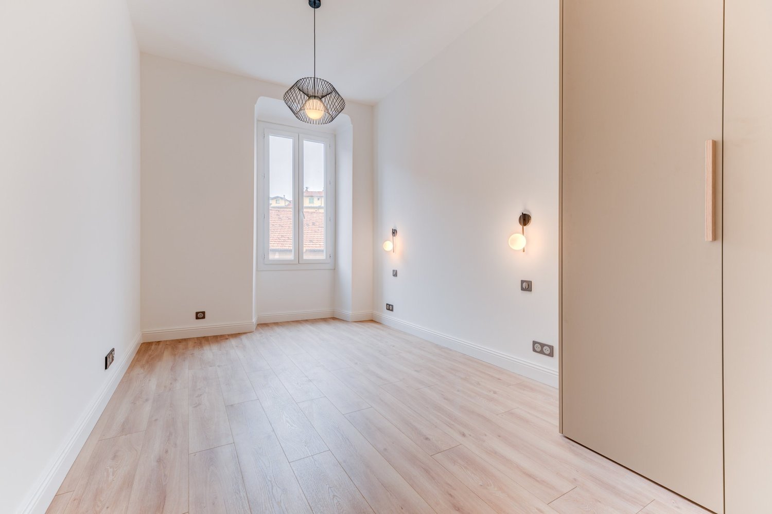 Property photo in Port