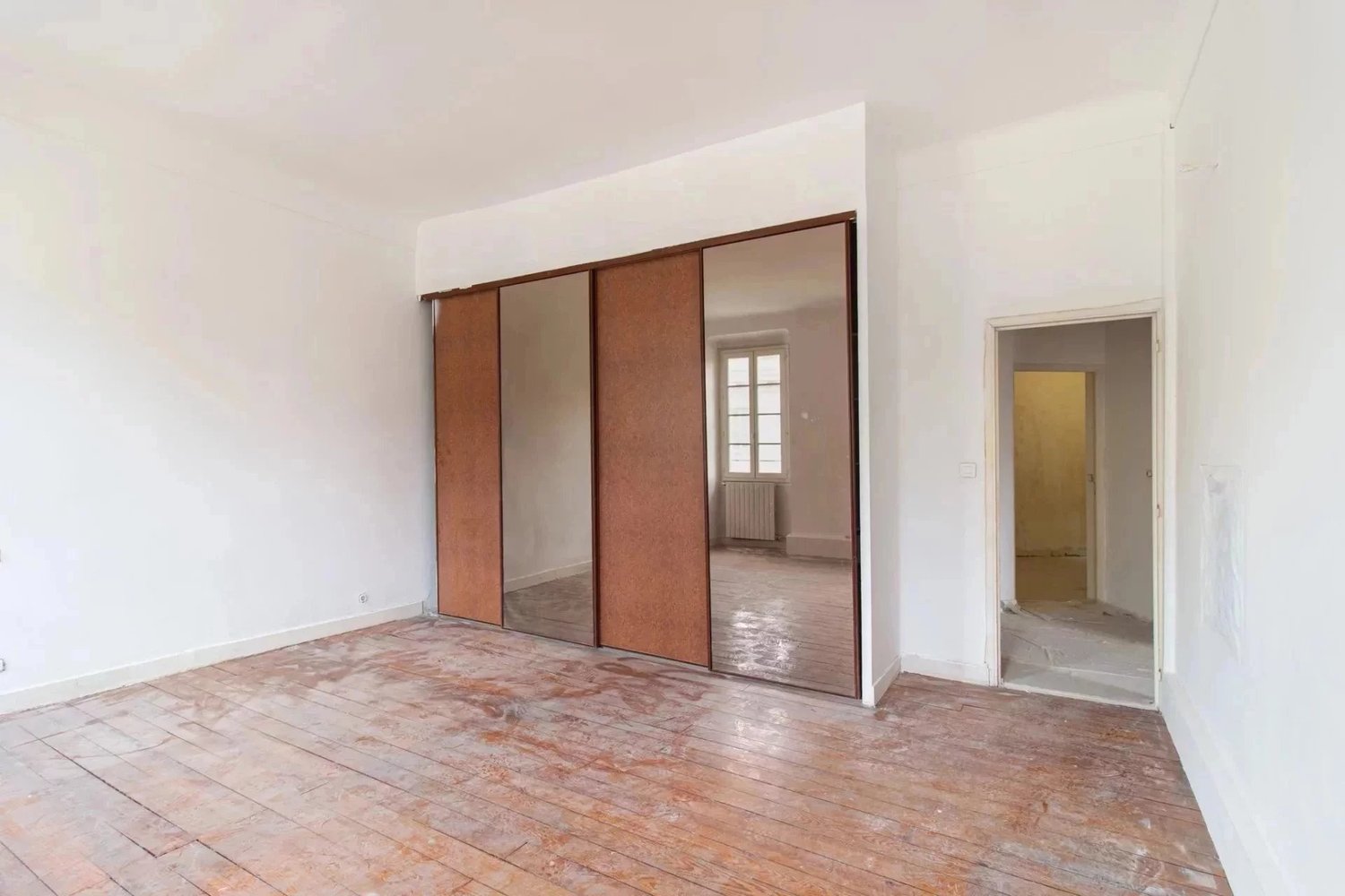 Property photo in Port