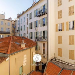 Property in Carre d'Argent