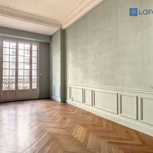 Property in Carre d'Argent