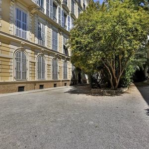 Property in Carre d'Argent