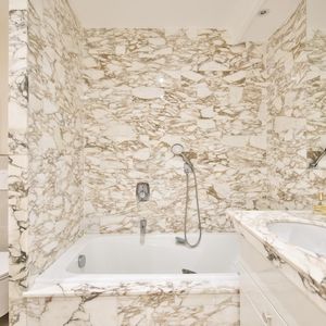 Property in Carre d'Argent