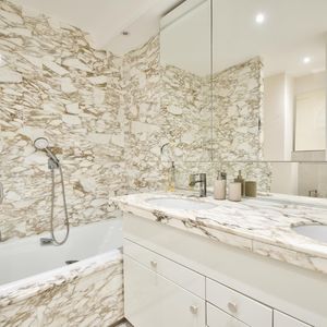 Property in Carre d'Argent