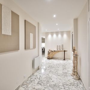 Property in Carre d'Argent