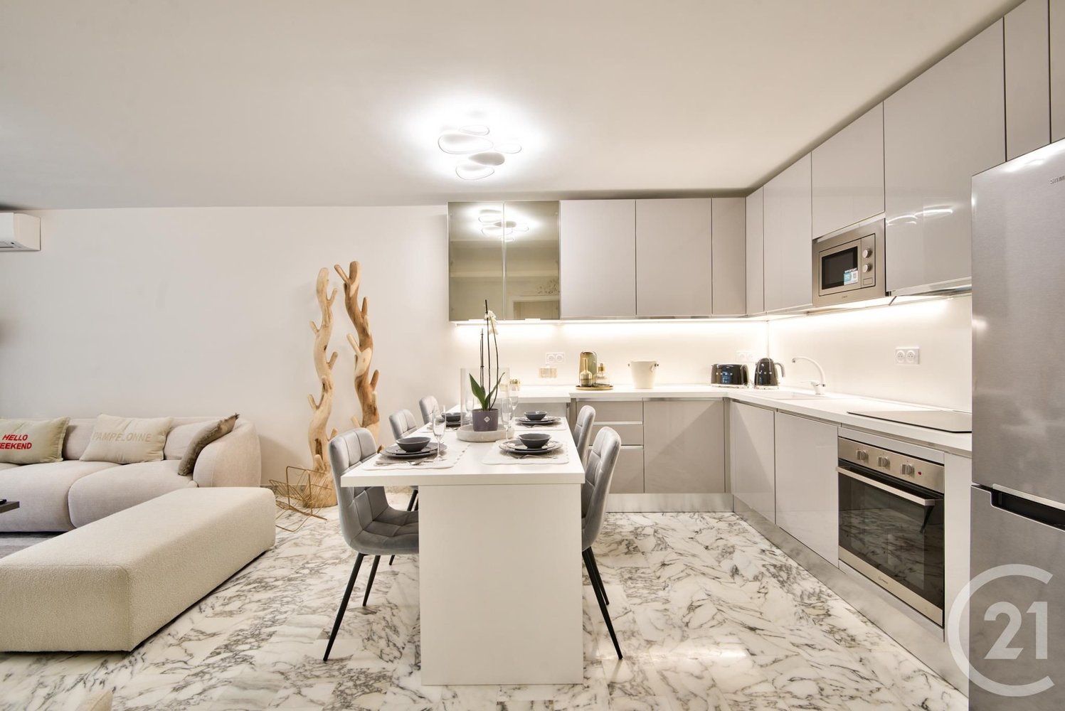 Property photo in Carre d'Argent