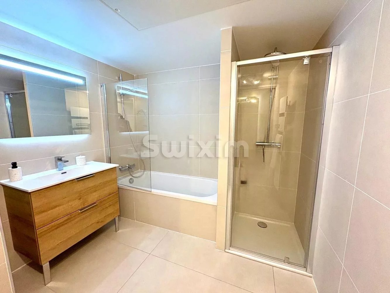 Property photo in Carre d'Argent