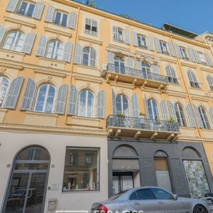 Property in Carre d'Argent