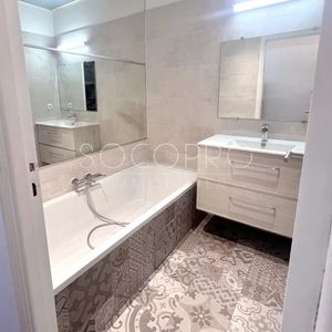 Property in Carre d'Argent