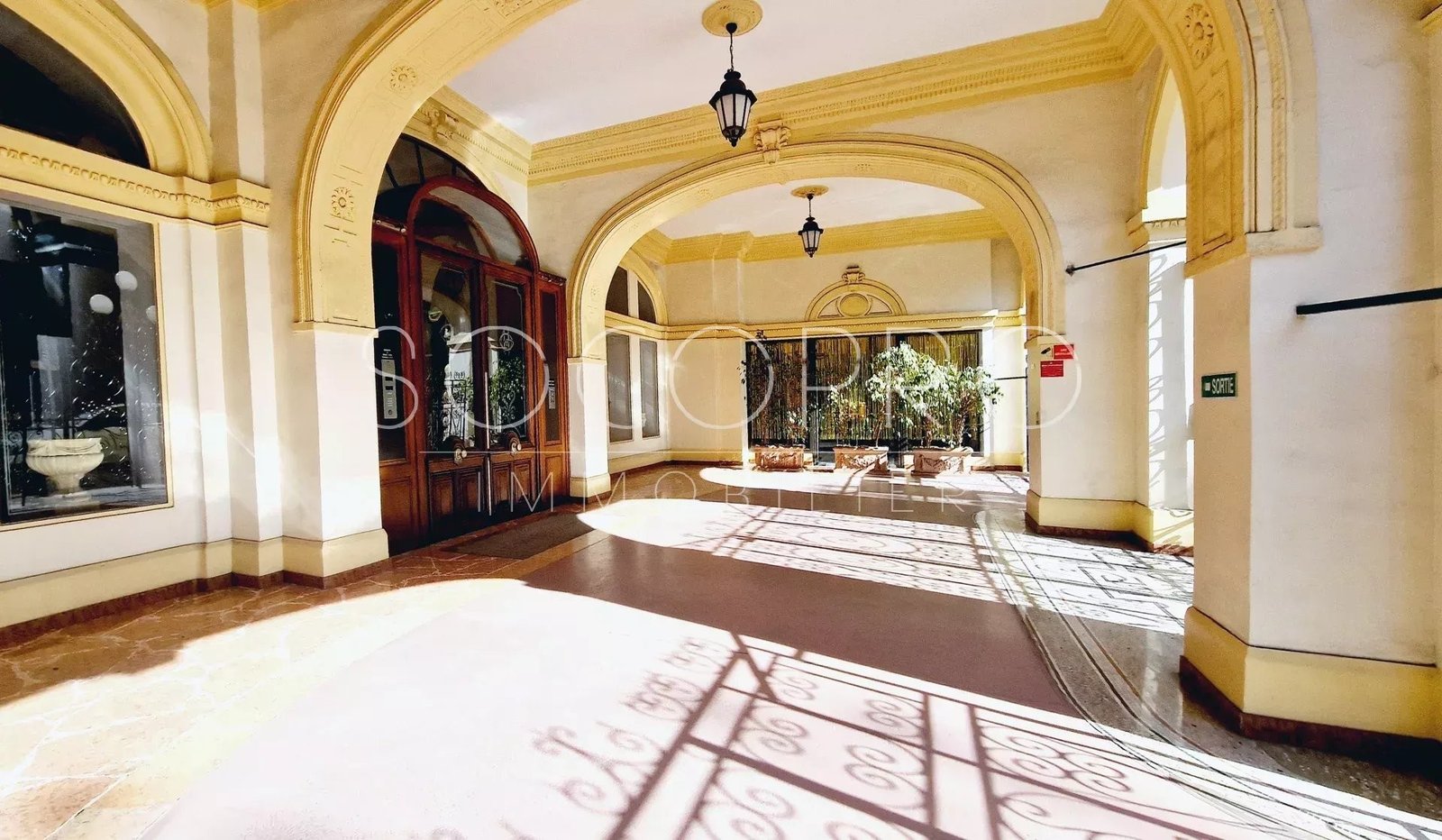 Property photo in Carre d'Argent