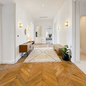 Property in Carre d'Argent