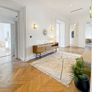 Property in Carre d'Argent