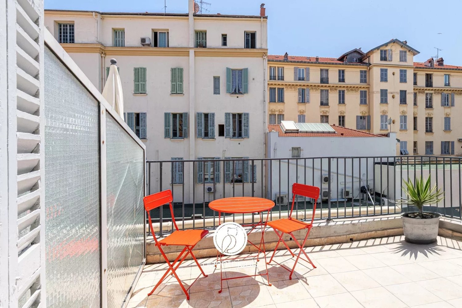 Property photo in Carre d'Or