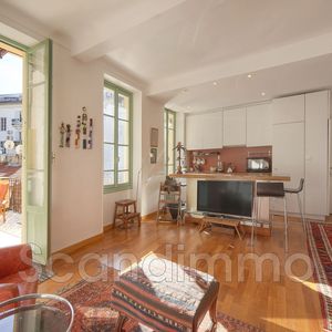 Property in Carre d'Or