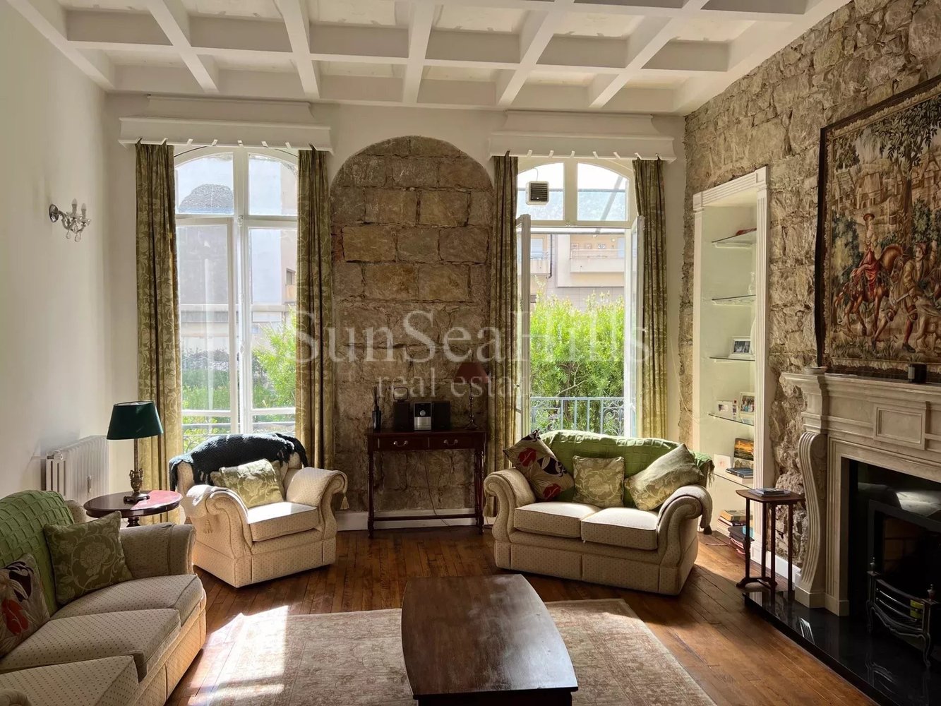 Property photo in Carre d'Or