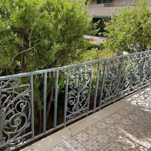 Property in Carre d'Or