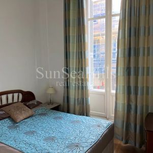 Property in Carre d'Or