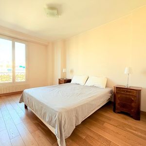 Property in Carre d'Or