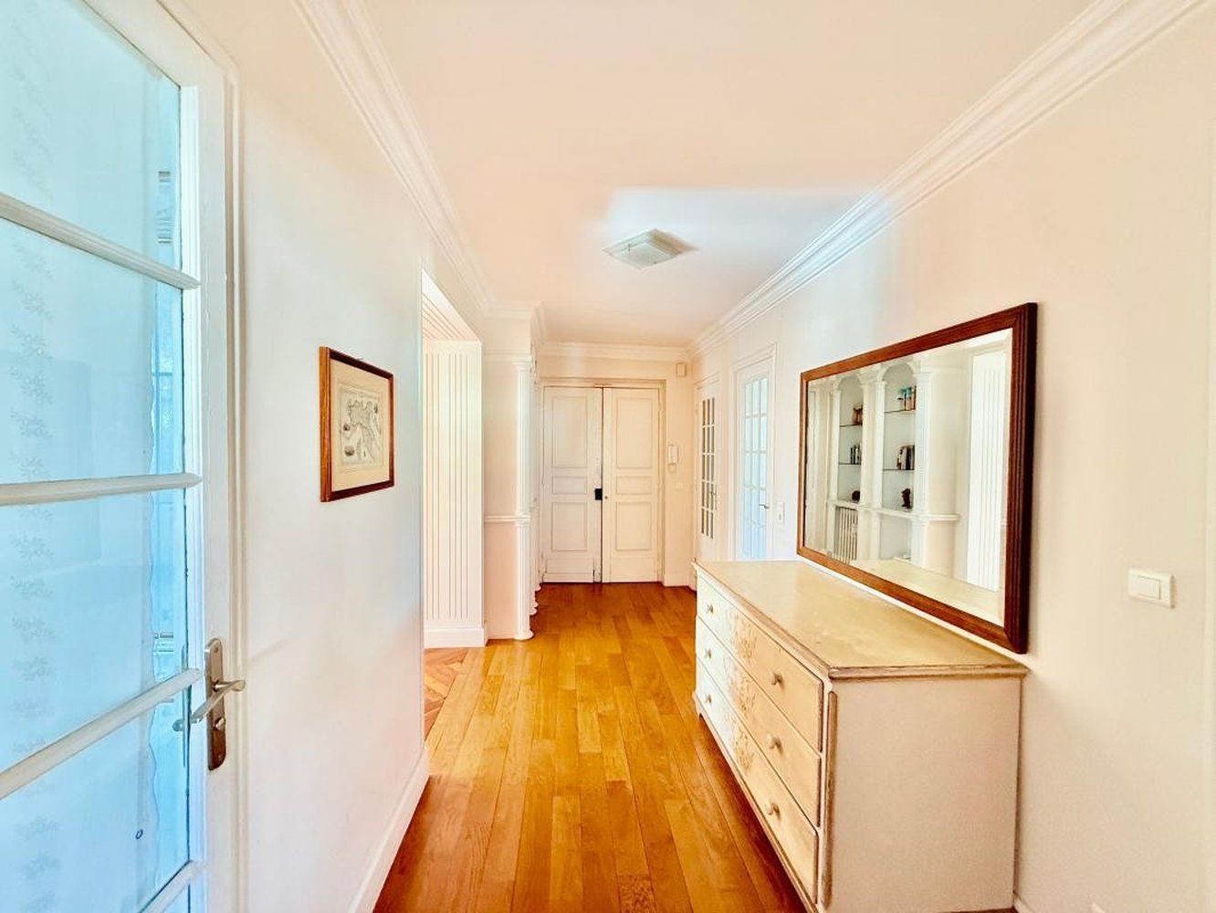 Property photo in Carre d'Or