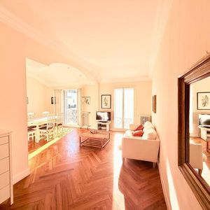 Property in Carre d'Or