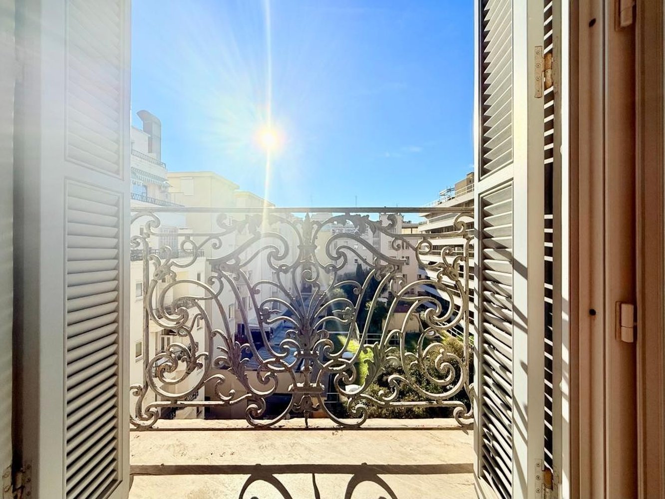 Property photo in Carre d'Or