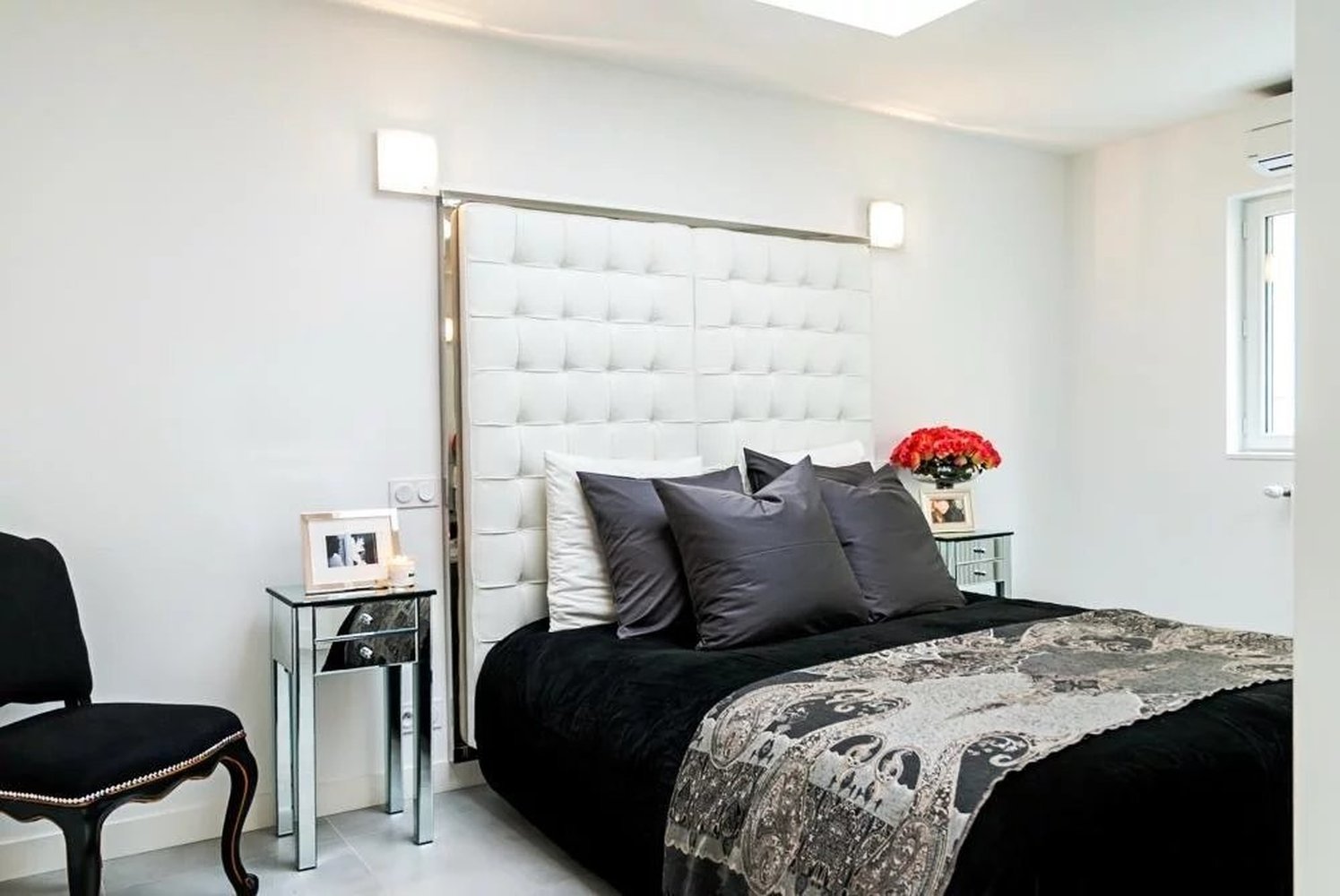 Property photo in Carre d'Or