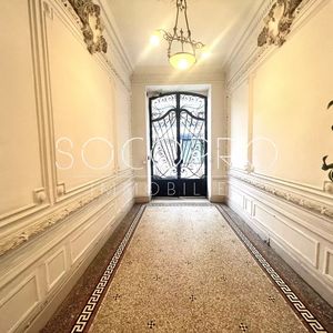 Property in Carre d'Or