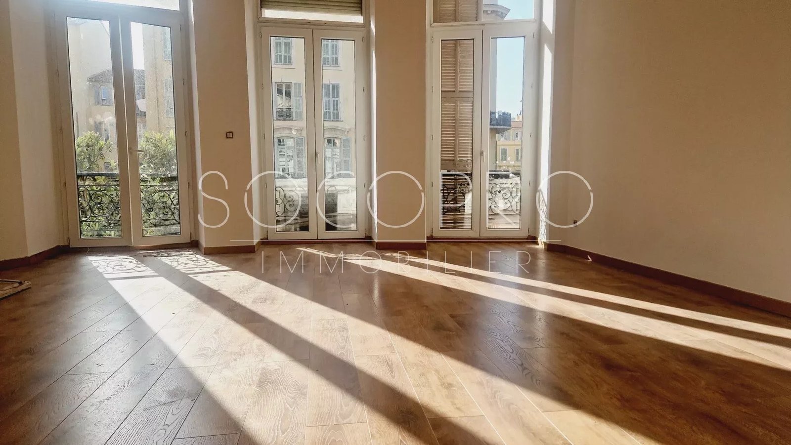 Property photo in Carre d'Or