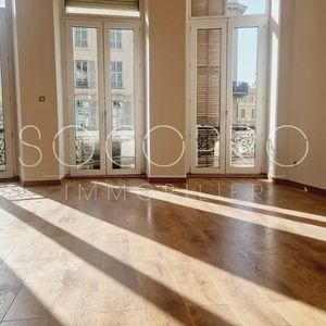 Property in Carre d'Or