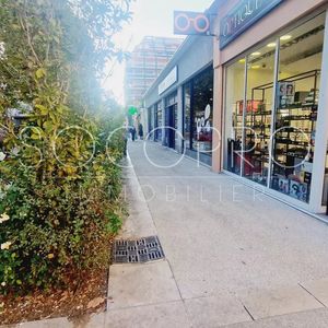 Property in Carre d'Or