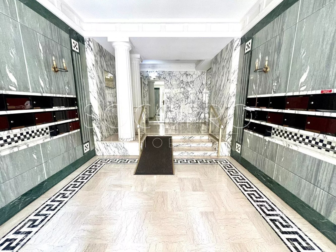 Property photo in Carre d'Or