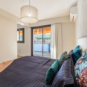 Property in Carre d'Or