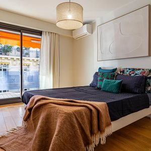 Property in Carre d'Or