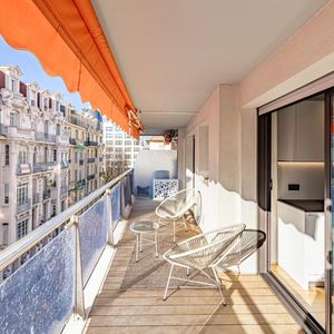 Property in Carre d'Or