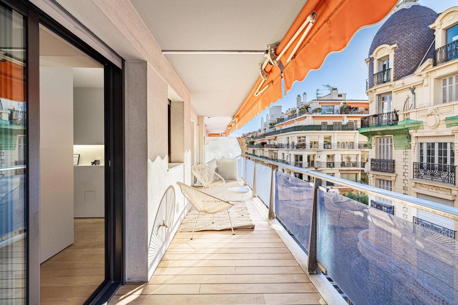 Property photo in Carre d'Or