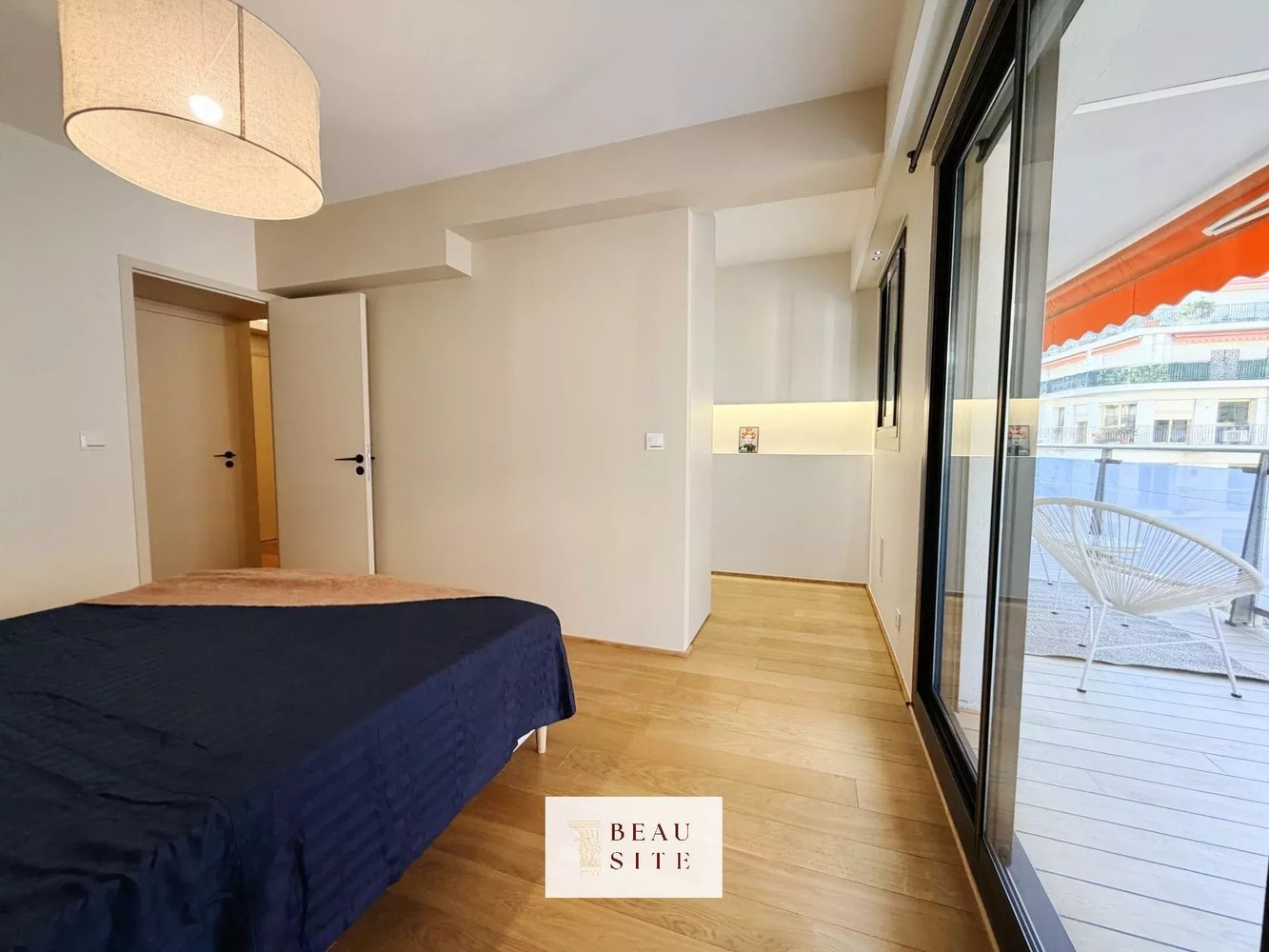 Property photo in Carre d'Or