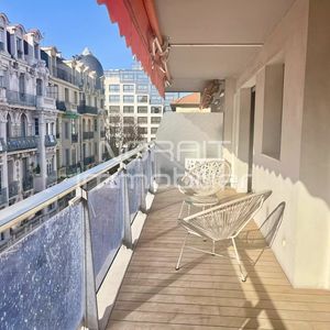 Property in Carre d'Or