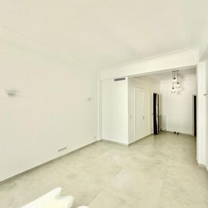 Property in Carre d'Or