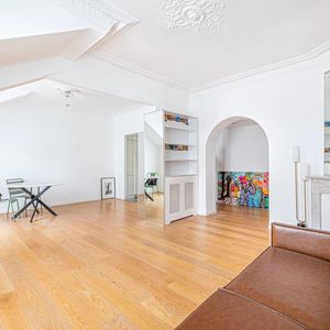 Property in Carre d'Or