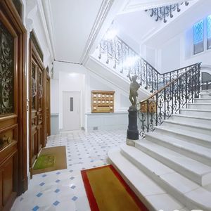 Property in Carre d'Or