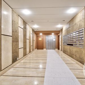 Property in Carre d'Or