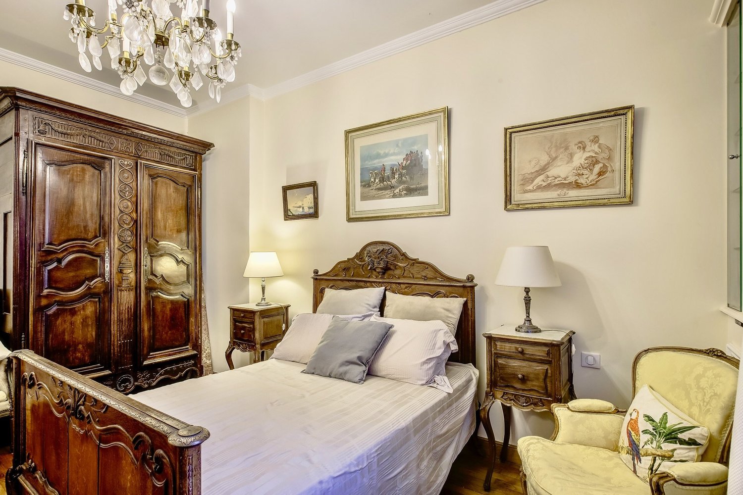 Property photo in Carre d'Or